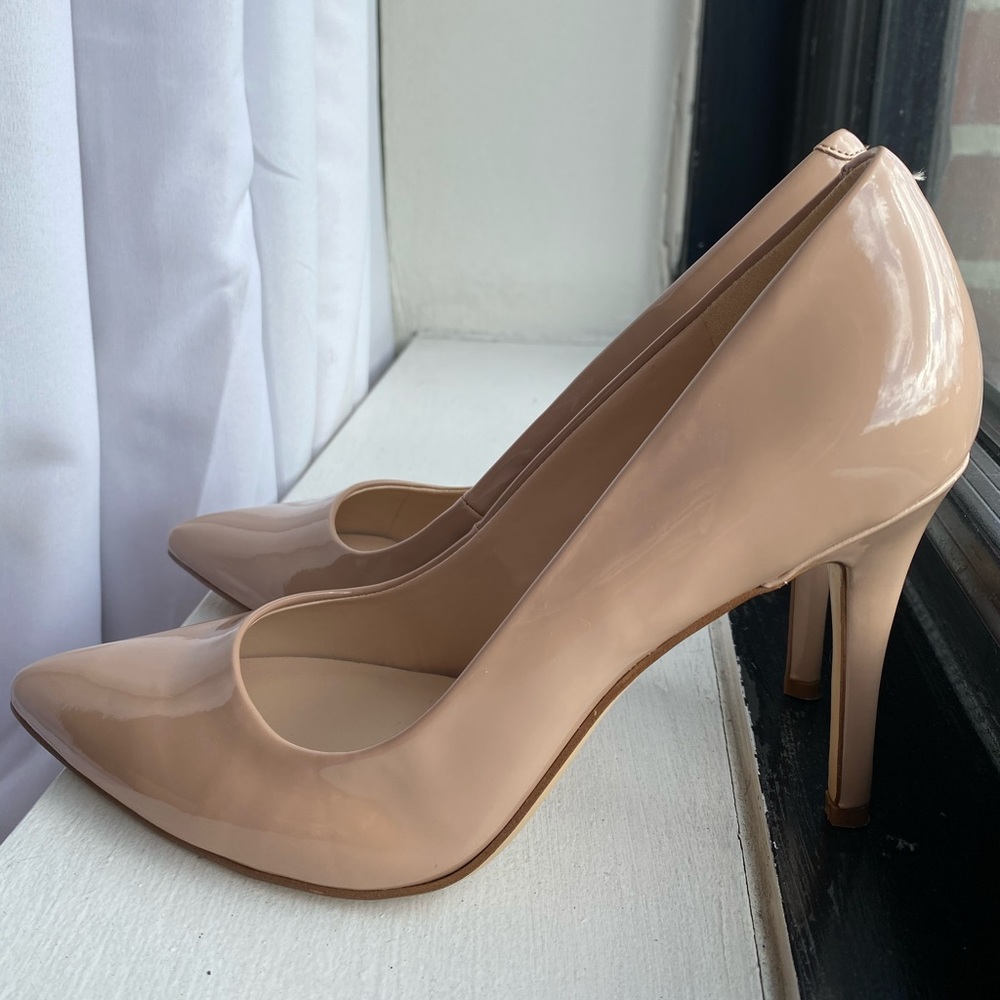 NINE WEST Patent Nude Pumps